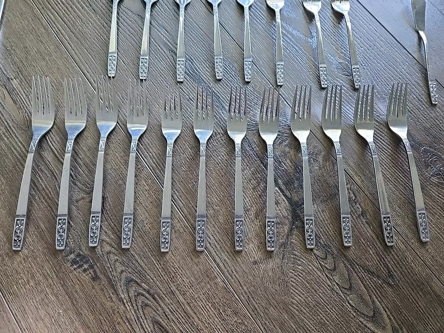 IMPERIAL INTERNATIONAL IIC STAINLESS FLATWARE CORTINA PATTERN 55 PCS
