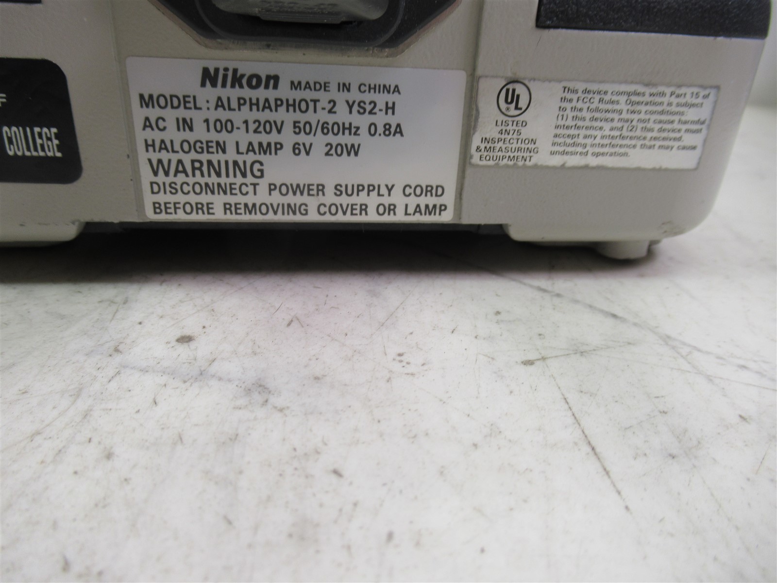 Nikon YS2-H Binocular Microscope with 4 Objectives & 2 Eyepieces & Light Source