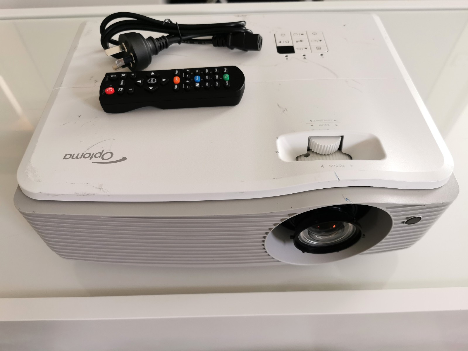 *READ* Optoma EH502 FullHD 5000 Lumens 60Hz 1.5X Zoom 3D Business Projector