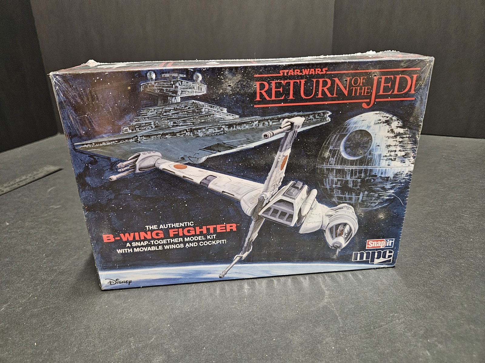 B-WING FIGHTER (SNAP) 1:144 SCALE MODEL KIT MPC STAR WARS RETURN OF THE JEDI NEW