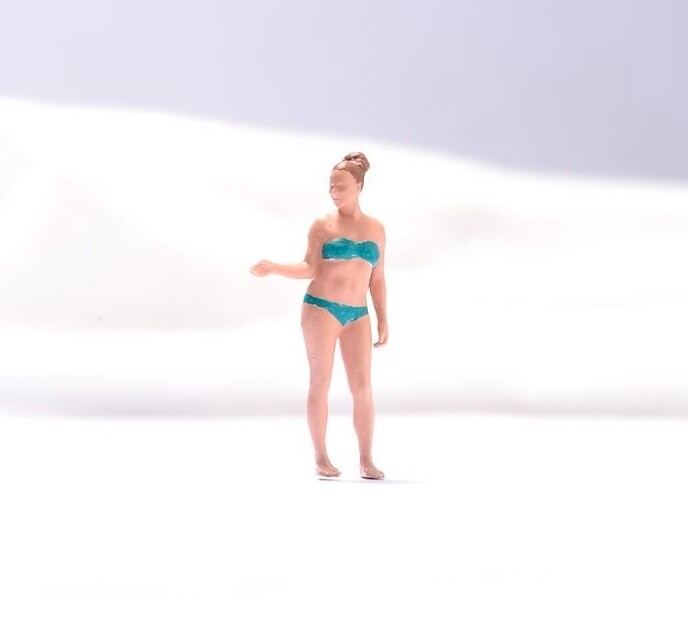 1:64 Painted Unpainted Figure Model Miniature Resin Diorama Bikini Beauty Girl G