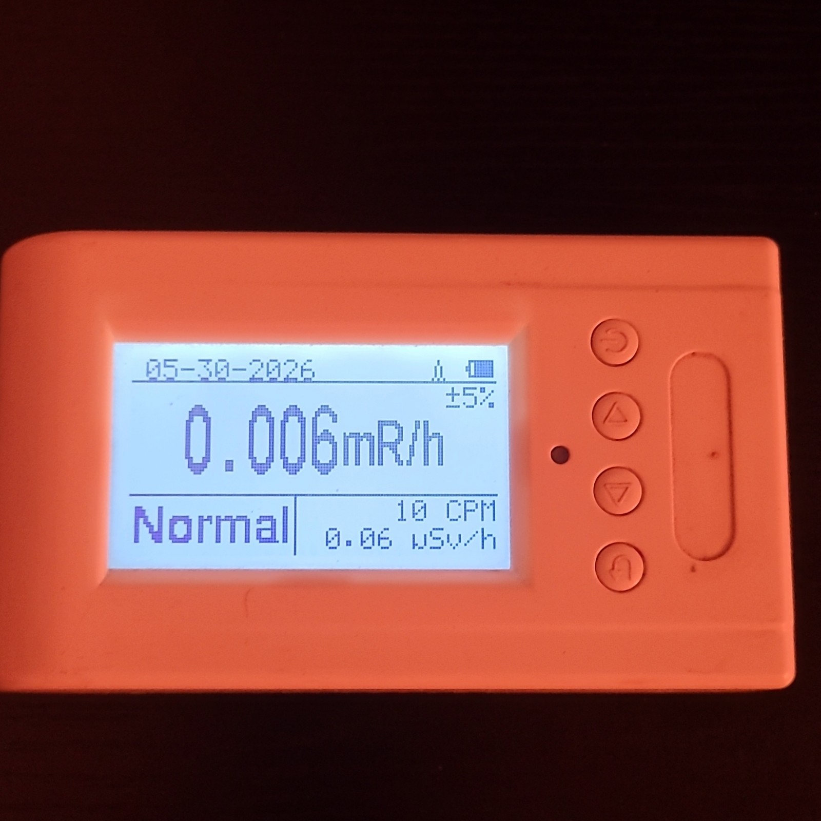 GQ Electronics GMC-500 Geiger Counter Radiation Detector Dosimeter