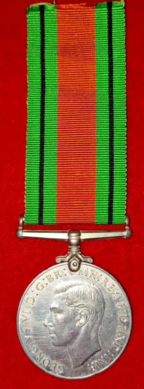 UK / Britain - The Defence Medal WW2 - Great Condition, Blitz interest No. 3, EF
