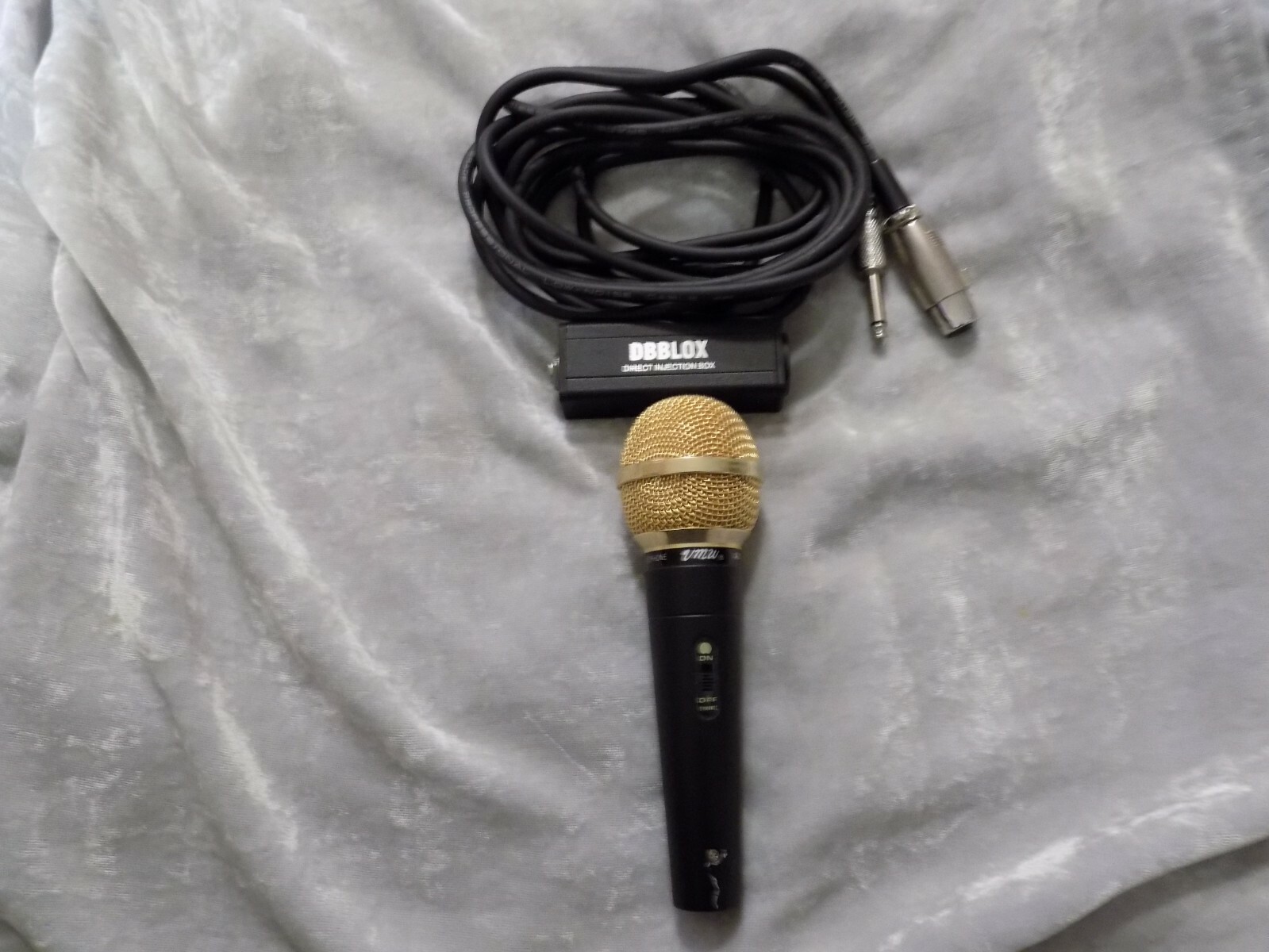 VMW Uni Directional Dynamic Gold Microphone ADM-803 Karaoke Injection Box PREOWN