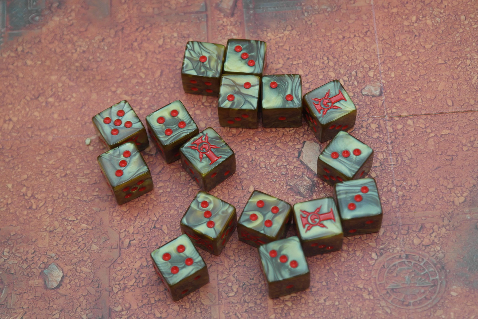 Pre-Loved Adeptus Custodes Dice Warhammer 40k | Warmodels
