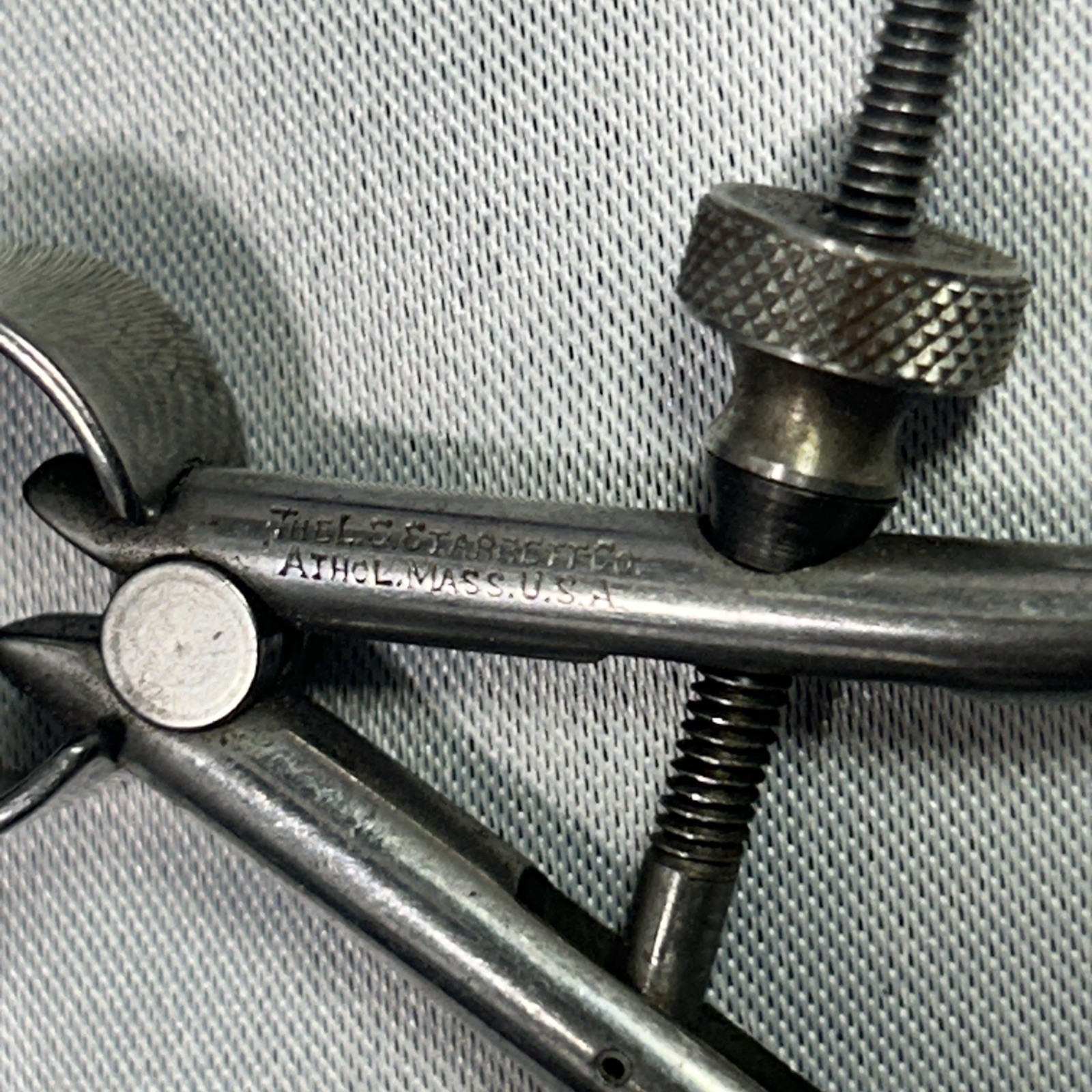 Starrett 275A-3 3" Toolmakers' Spring-Type Outside Caliper Round Leg- Solid Nut