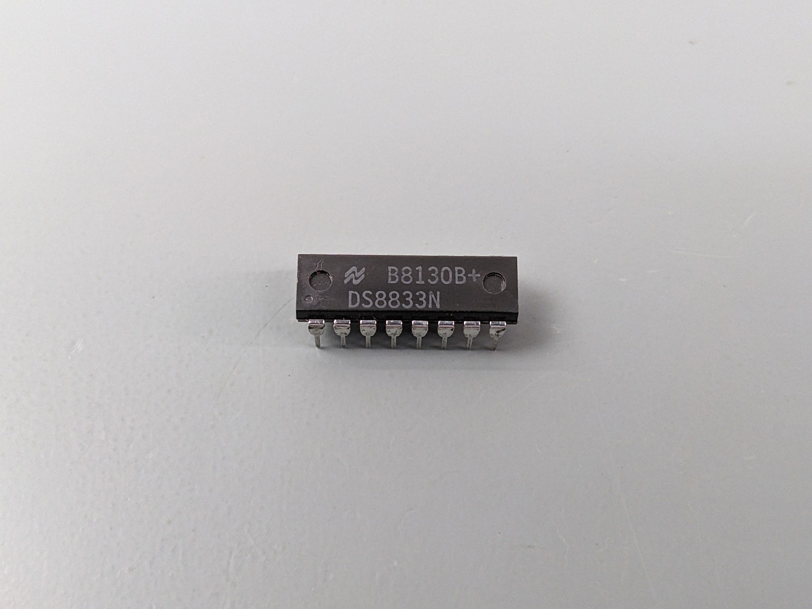(2) DS8833N Quad Tri-State Bus Transceiver ICs