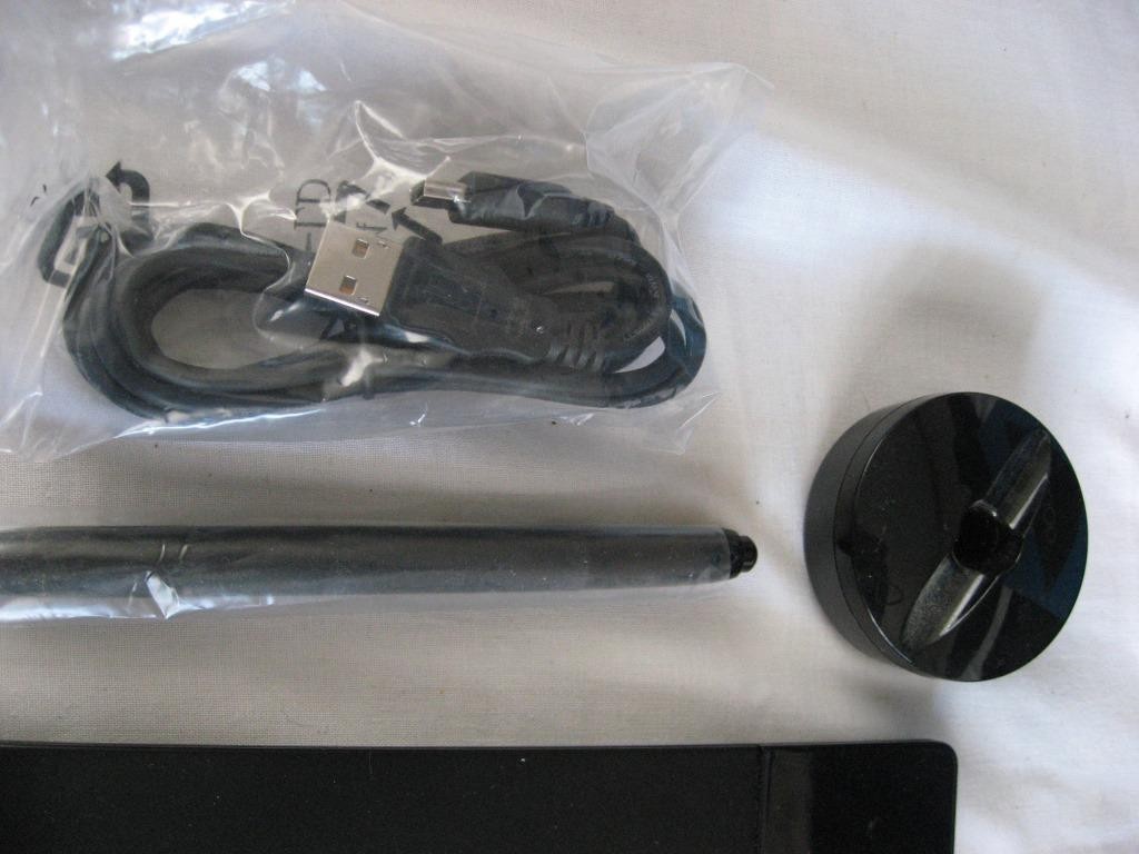 Wacom Bamboo Graphics/Drawing Tablet - Model MTE-450