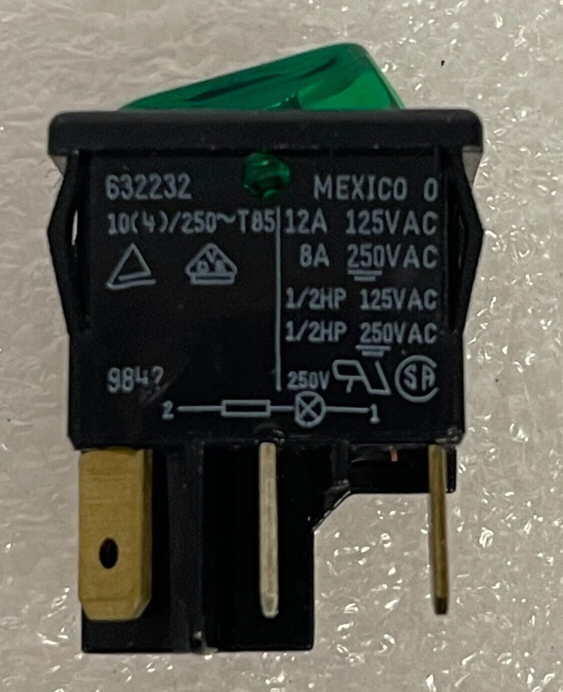 Carling Illuminated Rocker Switch Green 632232