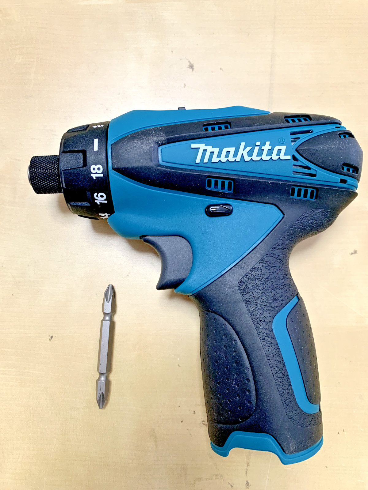 Makita DF030DZ Cordless Drill Driver Bare Tool 10.8V 1/4 LXT Body Only New Japan