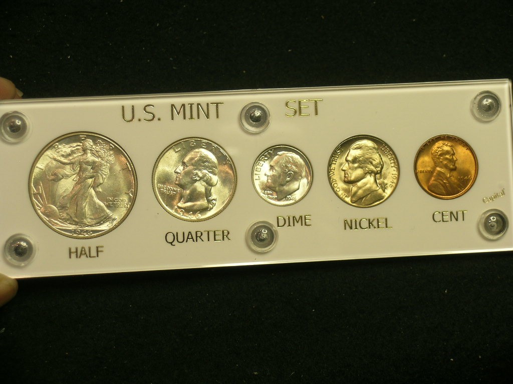 1946 D Brilliant Uncirculated Coin Denver Set  -  White Capital Holder