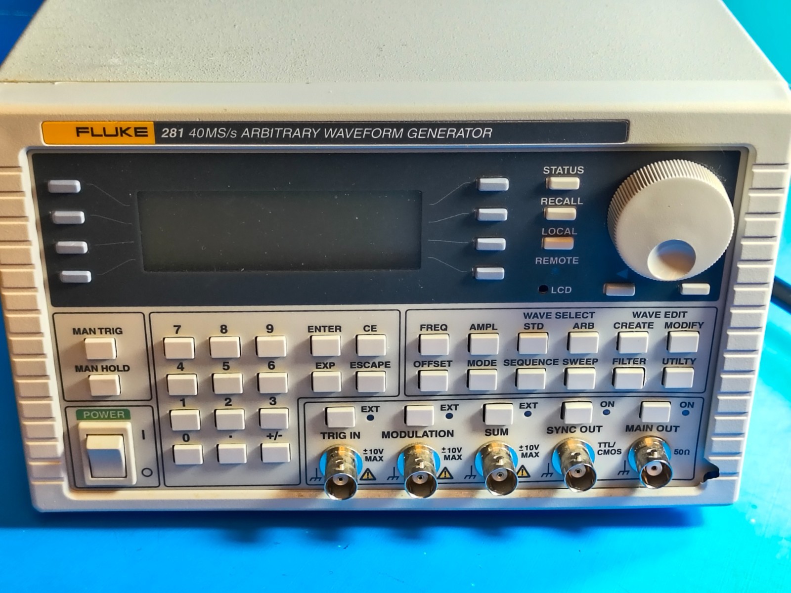 Fluke 281 40MS/s Arbitrary Waveform Generator