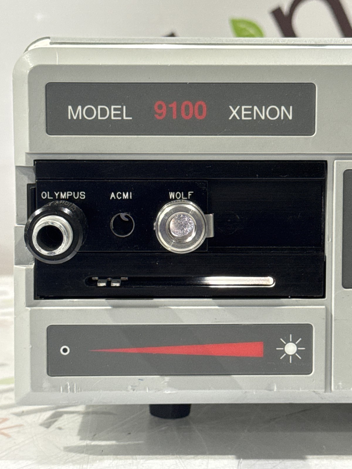 Luxtec 9100 Xenon Light Source
