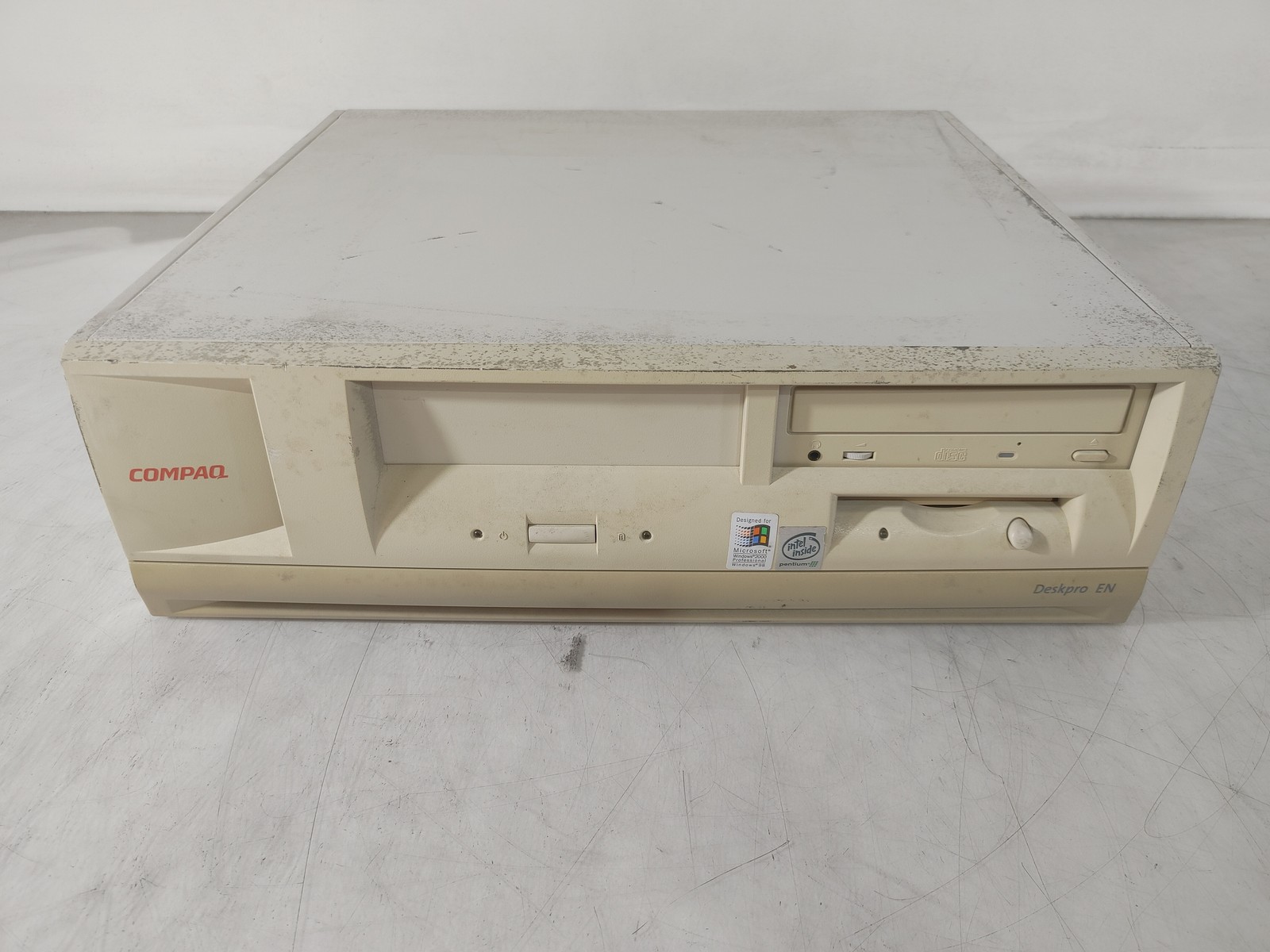 Vintage Compaq Deskpro EN Intel Pentium III 733 MHz 256 MB SDRAM Desktop