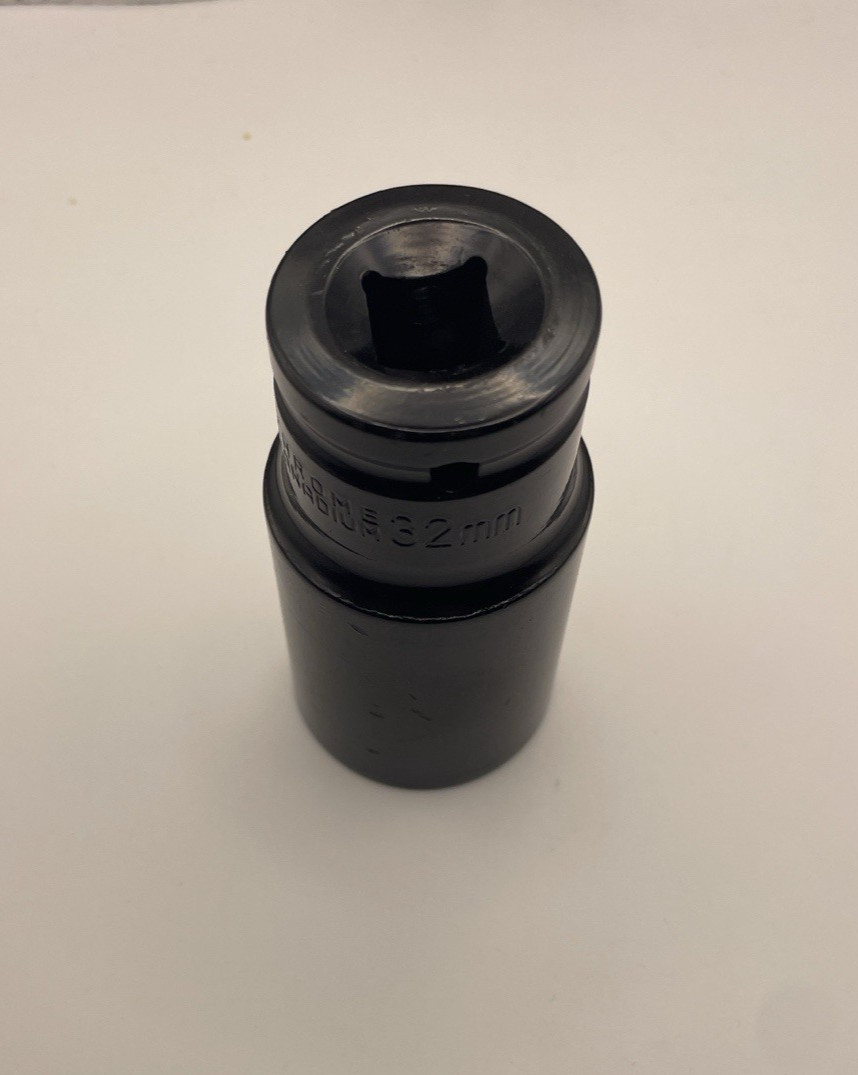 Quality 1/2 Inch Drive x 32 MM 6 Point Deep Impact Socket Thin Wall