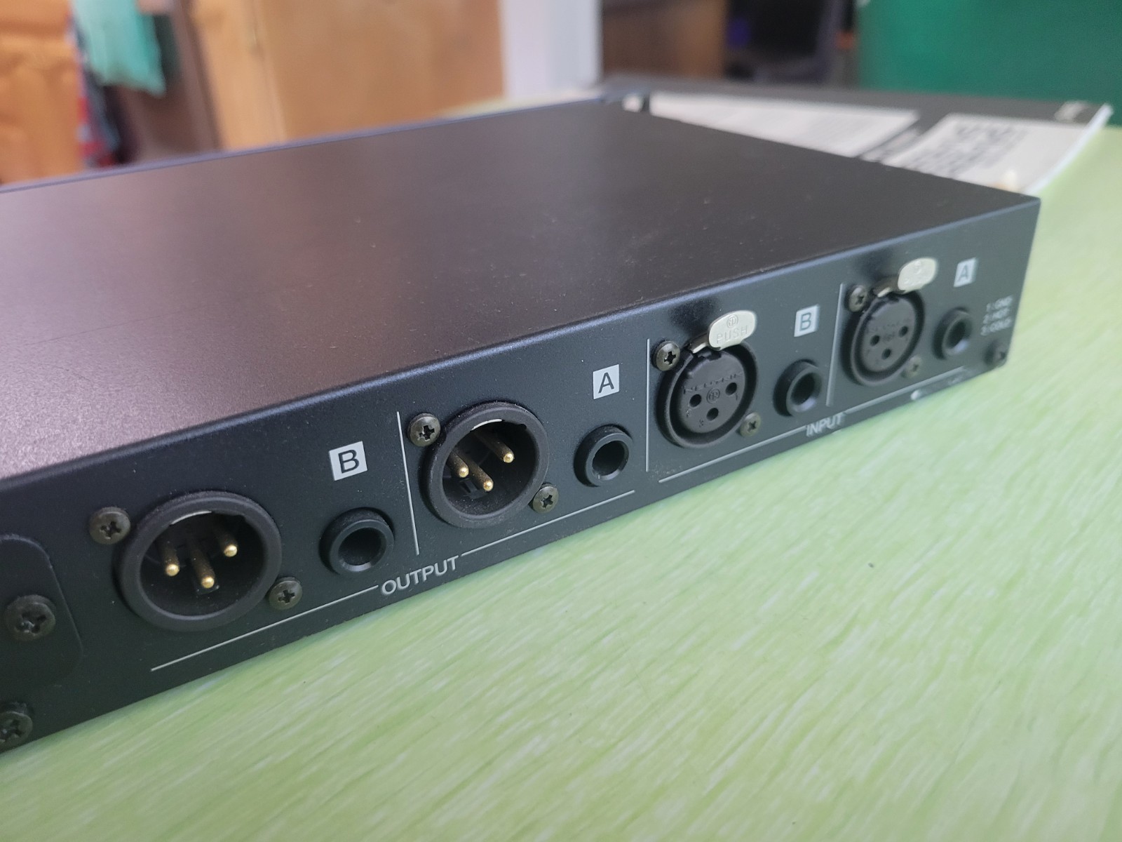 ROLAND SRV-3030 24 bit DIGITAL REVERB  with PREVIEW and TRUE 3D SOUND (RSS)