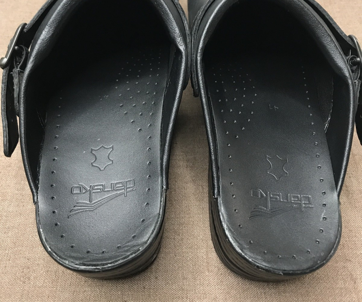 Dansko Ingrid Women's Clogs Open Back Black Oiled Leather Size 10.5-11 / EU 41