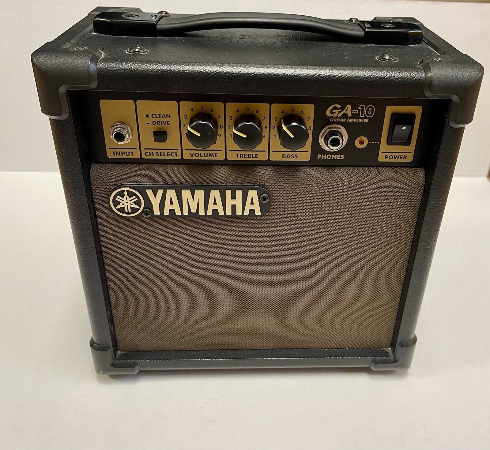 Yamaha Guitar Amplifier Model GA 10