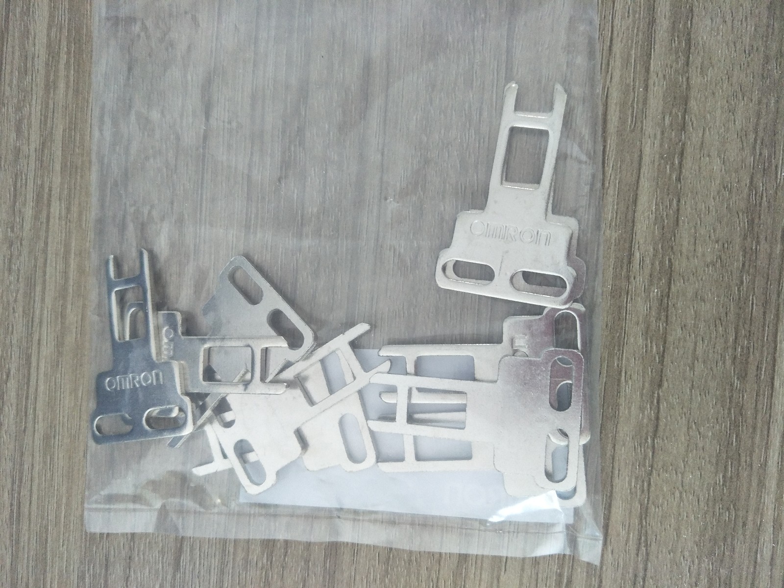 10PCS NEW OMRON safety key switch D4DS-K1 /