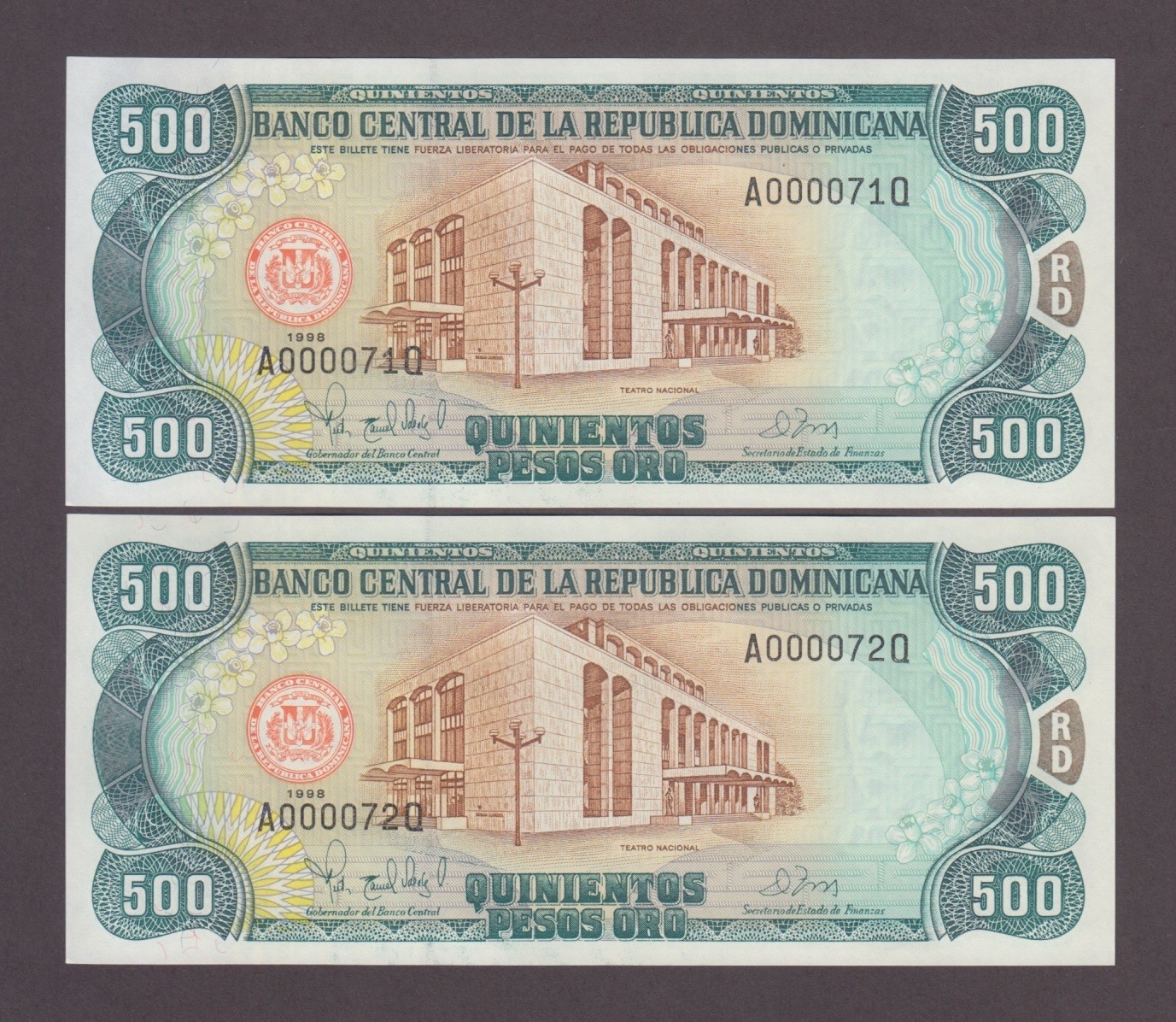 DOMINICAN REPUBLIC P.157C-Q 0071-0072  500 PESOS ORO 1998 CRISP UNC  WE COMBINE