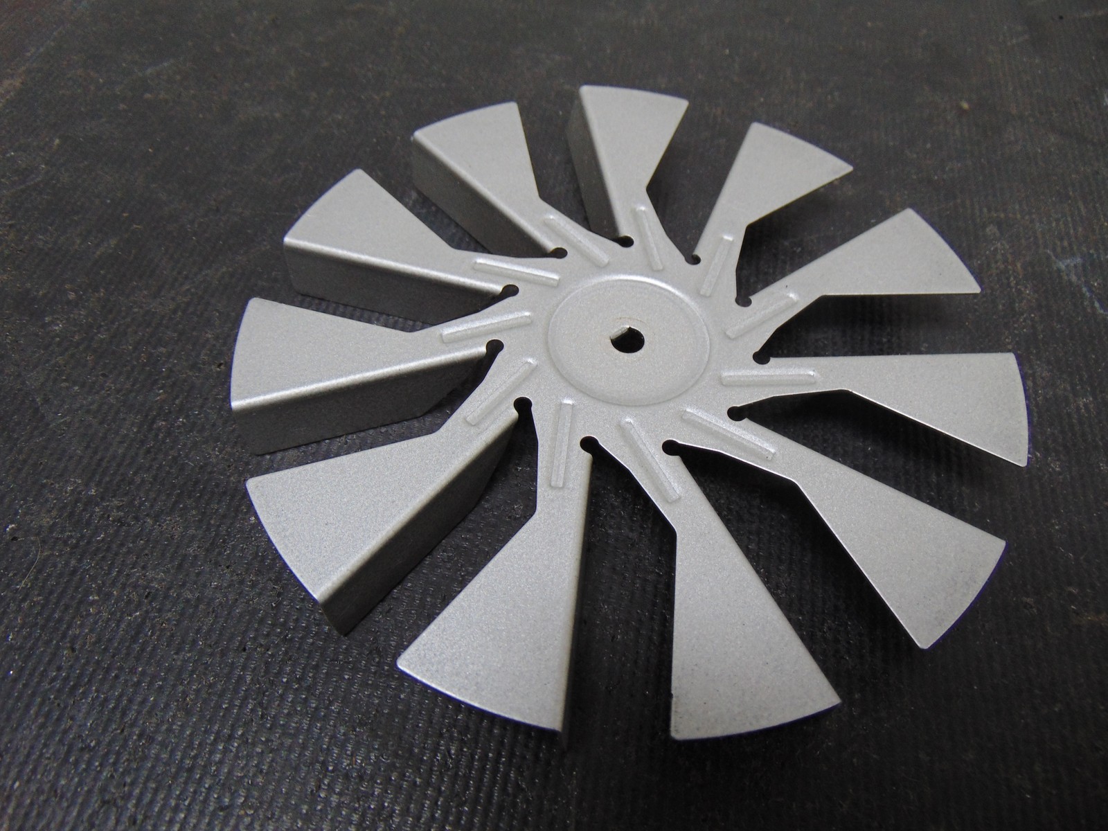 Frigidaire Range GCFG3070BFA Fan Blade 5304525455