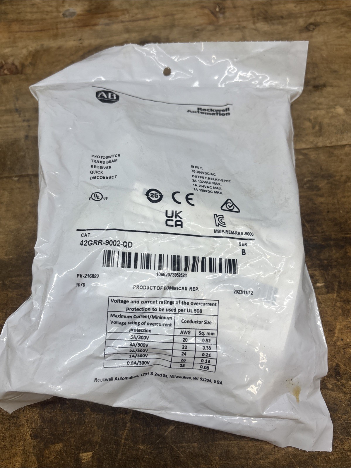 NEW Allen Bradley 42GRR-9002-QD SER B Photoswitch Switch Receiver Module Switch