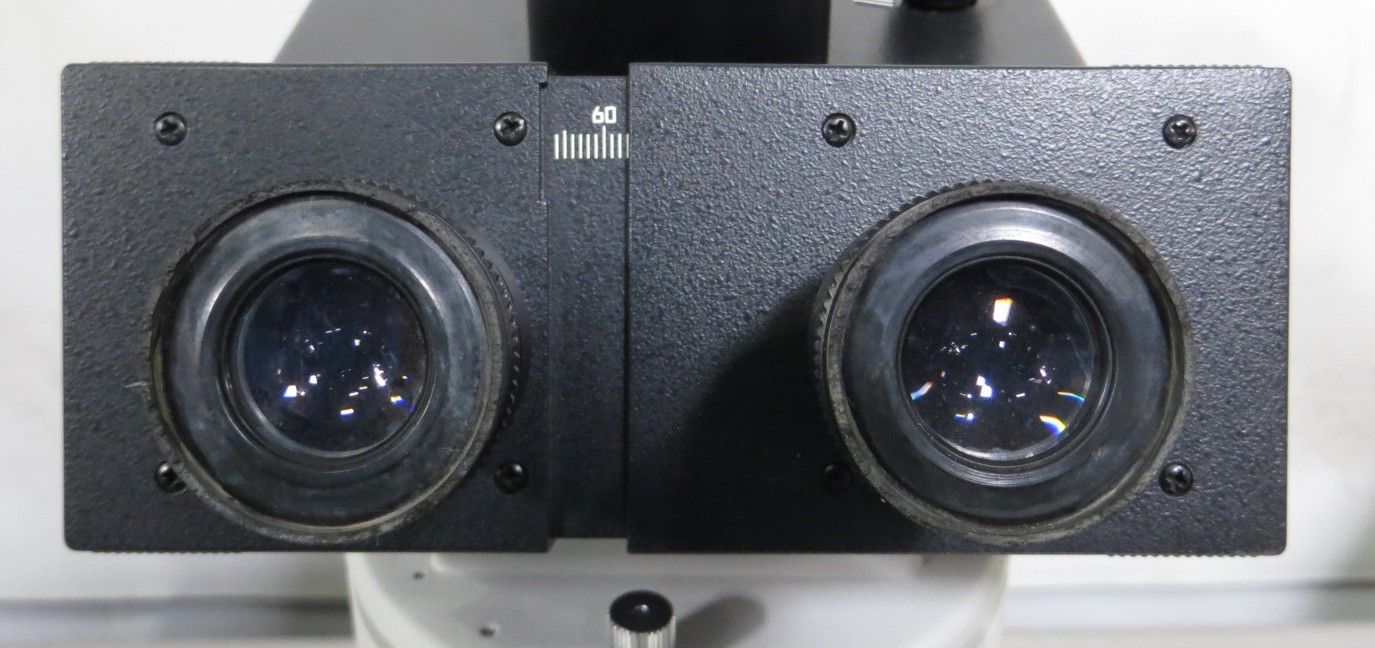 T199186 Leitz Laborlux D Trinocular Microscope w/ EF 4X Objective