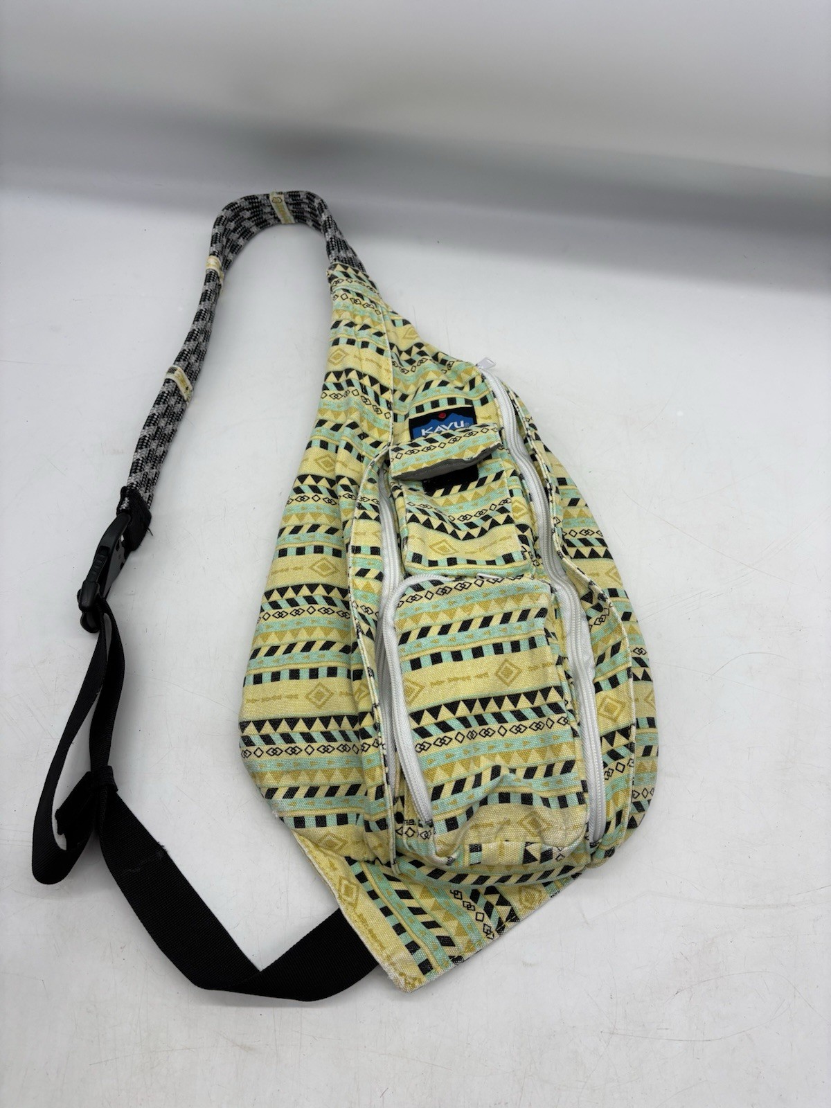KAVU Rope Sling Crossbody Shoulder Strap Bag Geometric Yellow Black Green READ