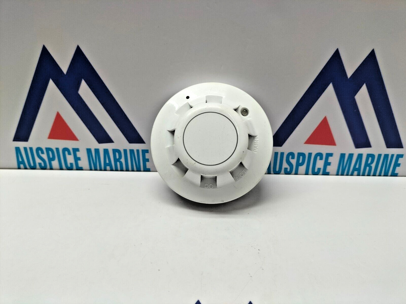 Apollo Series 65 Optical 55000-317APO Smoke Detector with Base