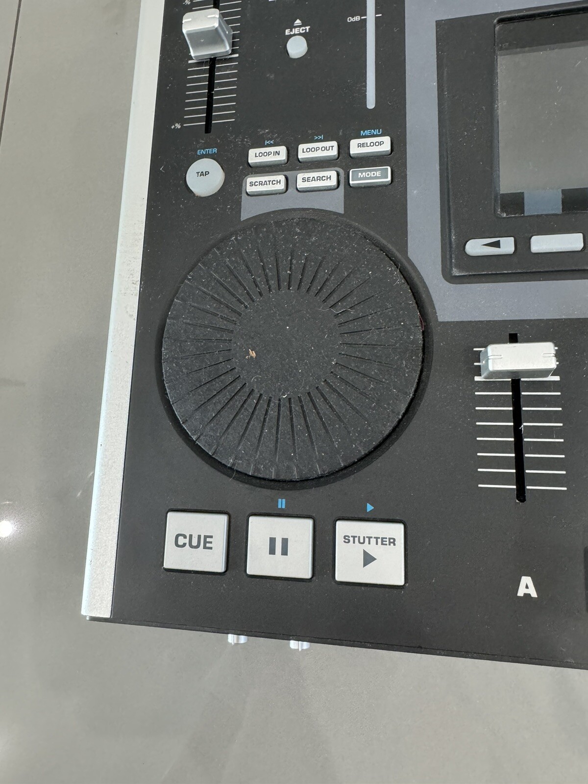 Numark iDJ2 DJ Station Mixer Controller iPod Dock Mixing Station Pro Audio *READ