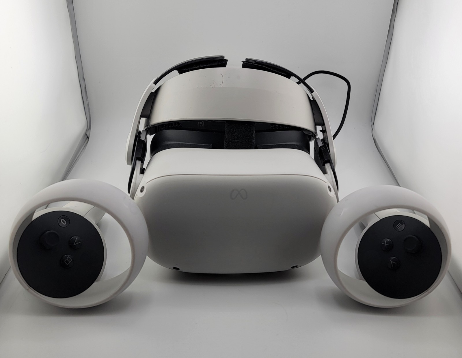 Meta Quest 2 Virtual Reality Headset 128GB White - No Power Adapter