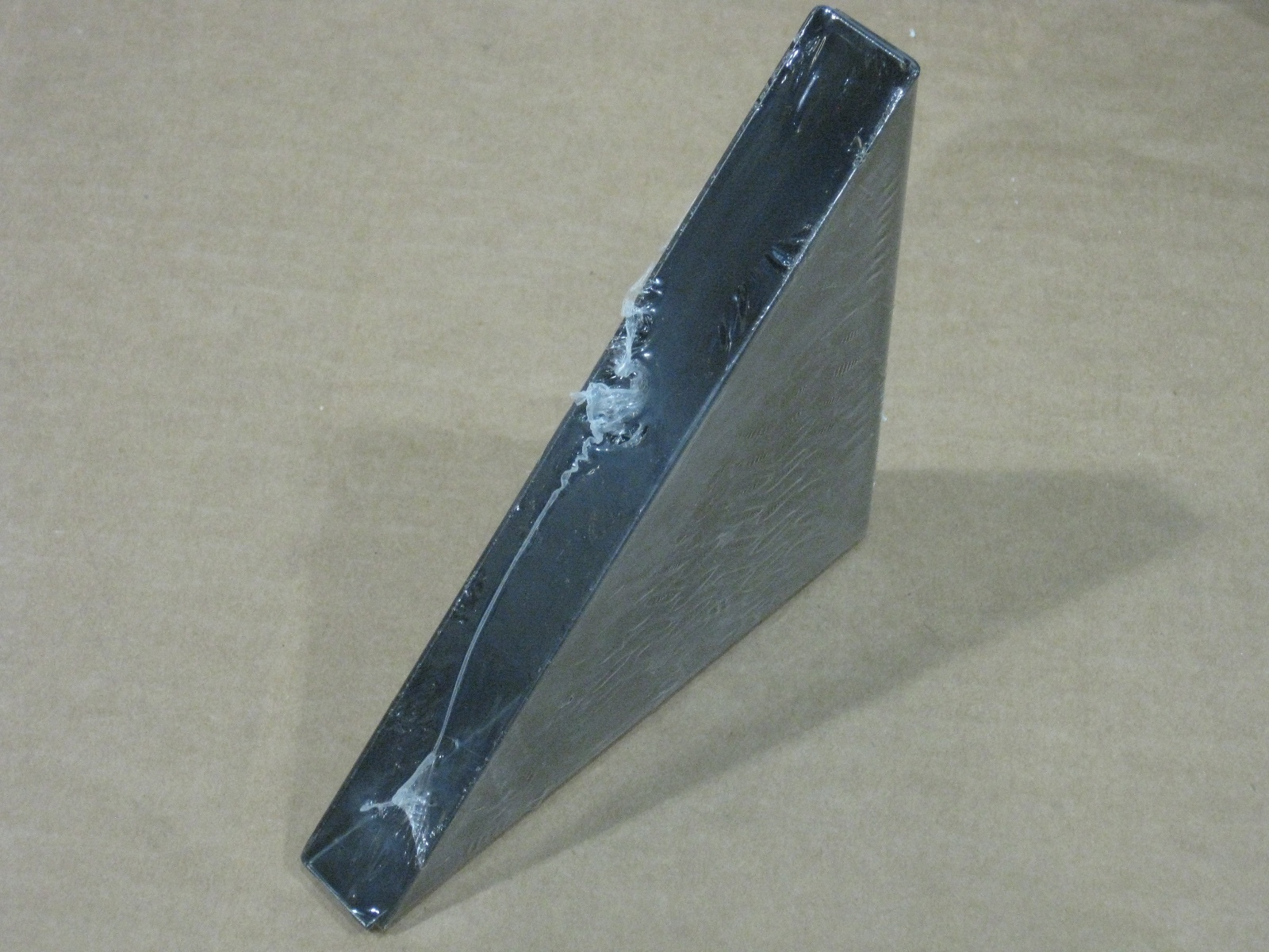 MB-1266 PAIR Bud Industries corner mount bracket 5" x 5" new sealed triangular