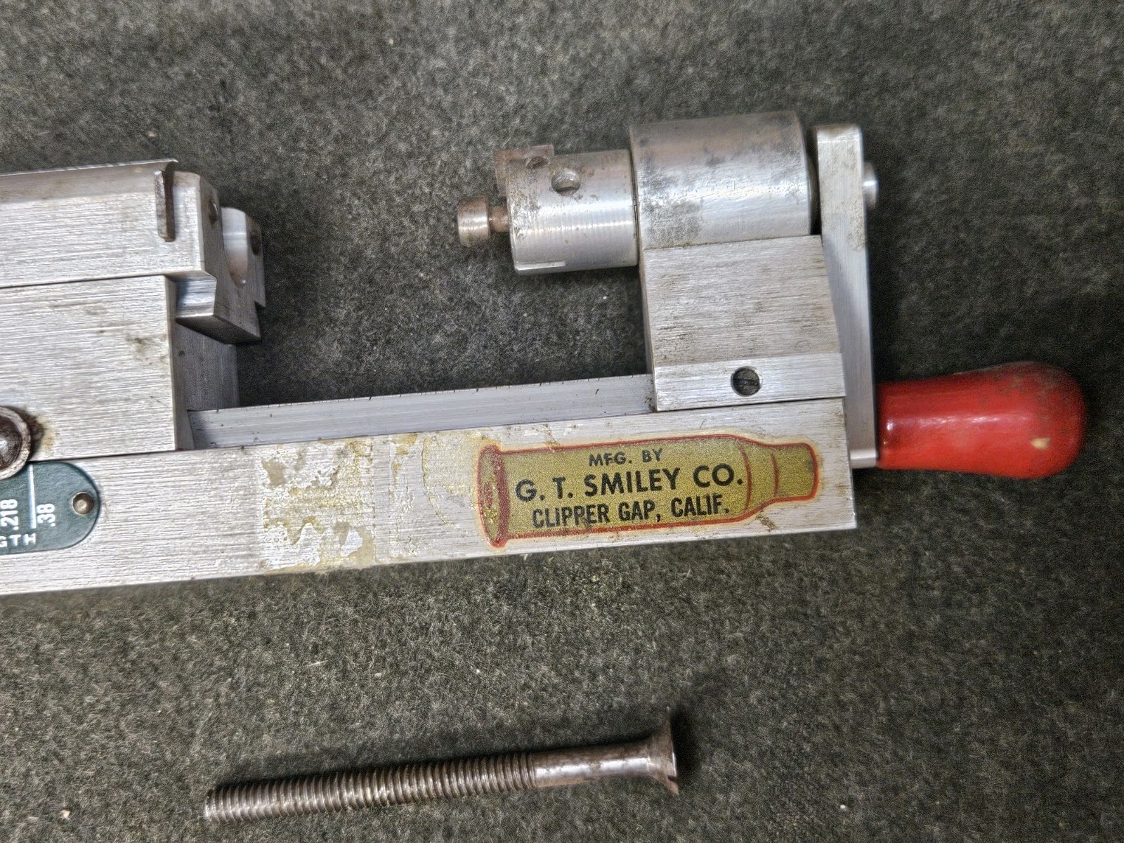 G.T. SMILEY CARTRIDGE CASE TRIMMER with Pilots Reloading Reloader