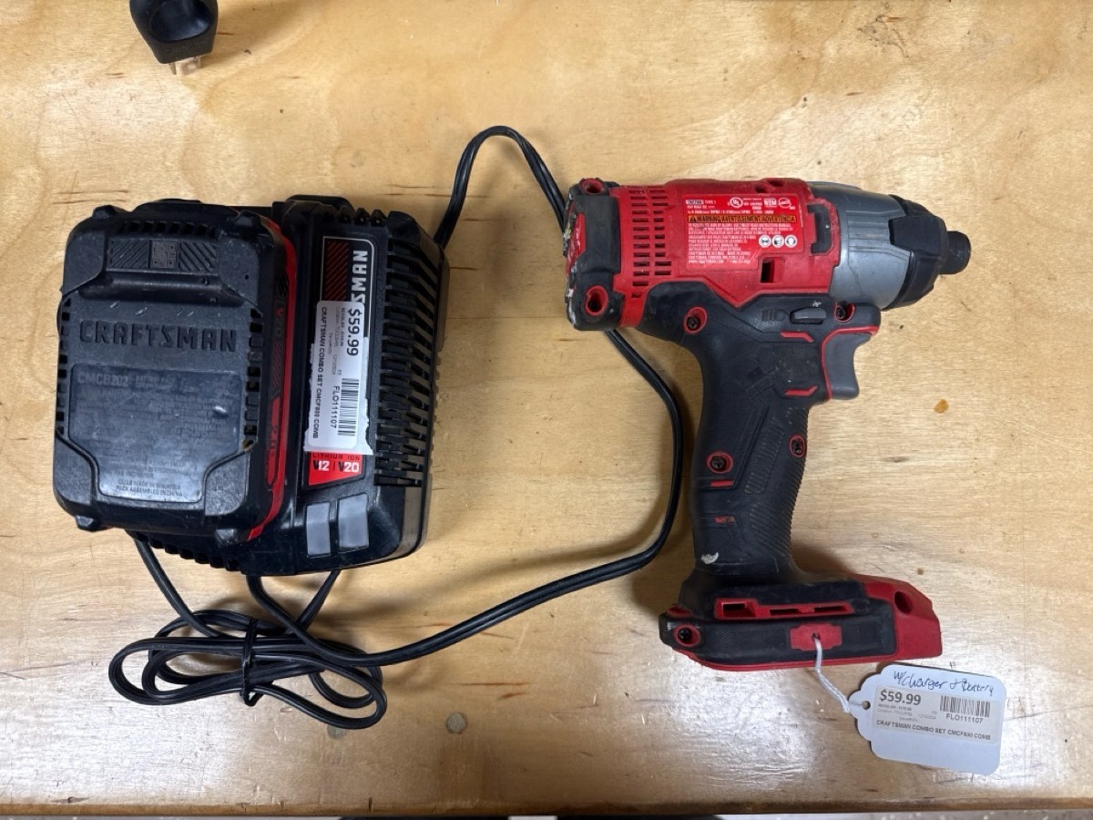 CRAFTSMAN CMCF800 Impact Driver Combo Set w/ Battery and Charger (FLO111107)