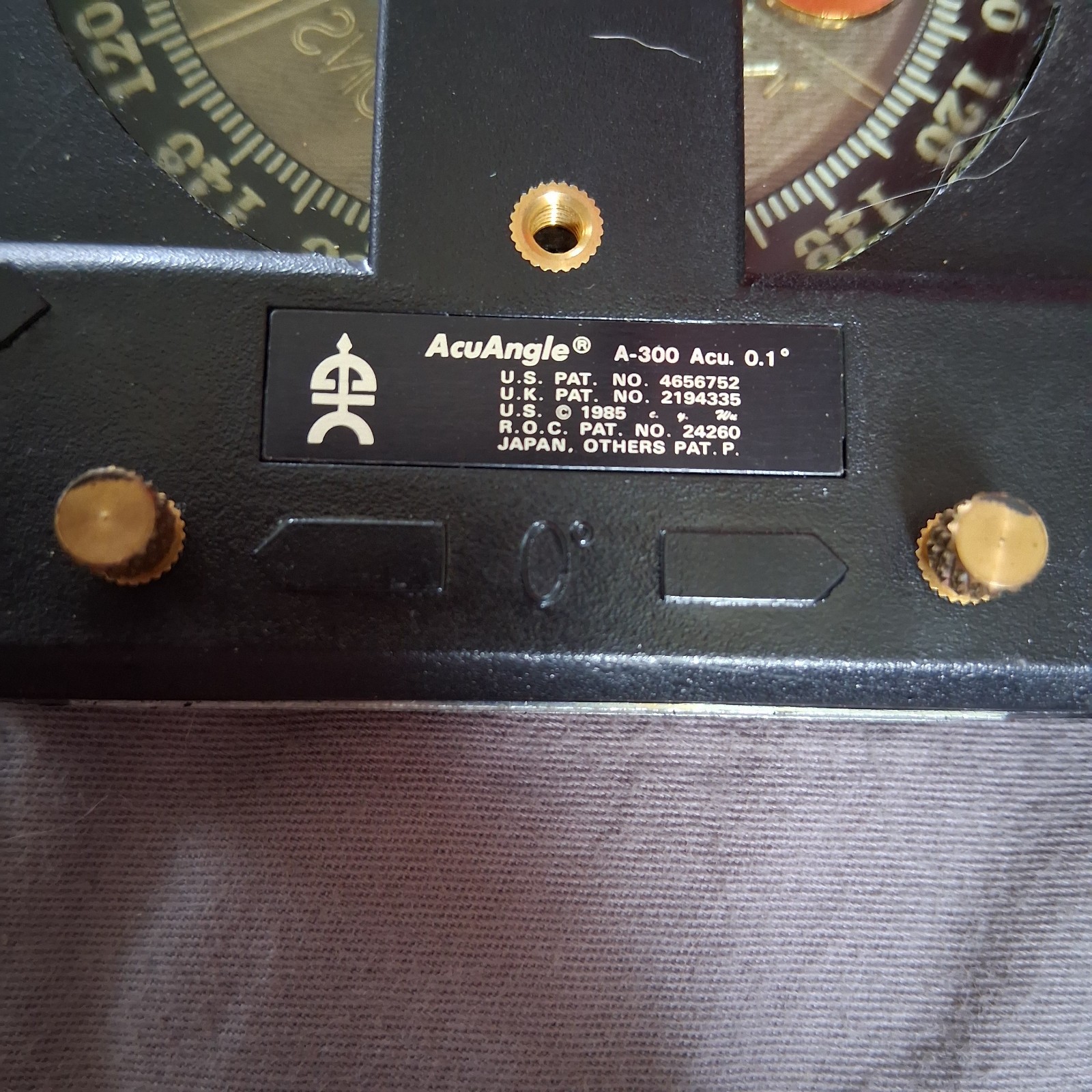 AcuAngle A-300 combination Protractor/Inclinometer