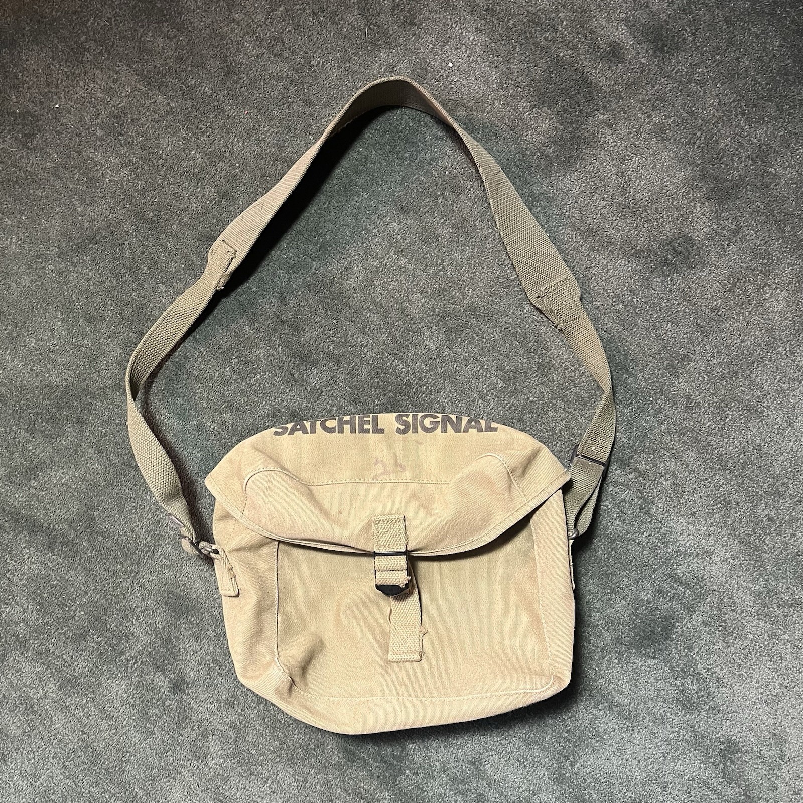 Original WWII Signal Satchel Canvas Military Shoulder Field Bag Khaki