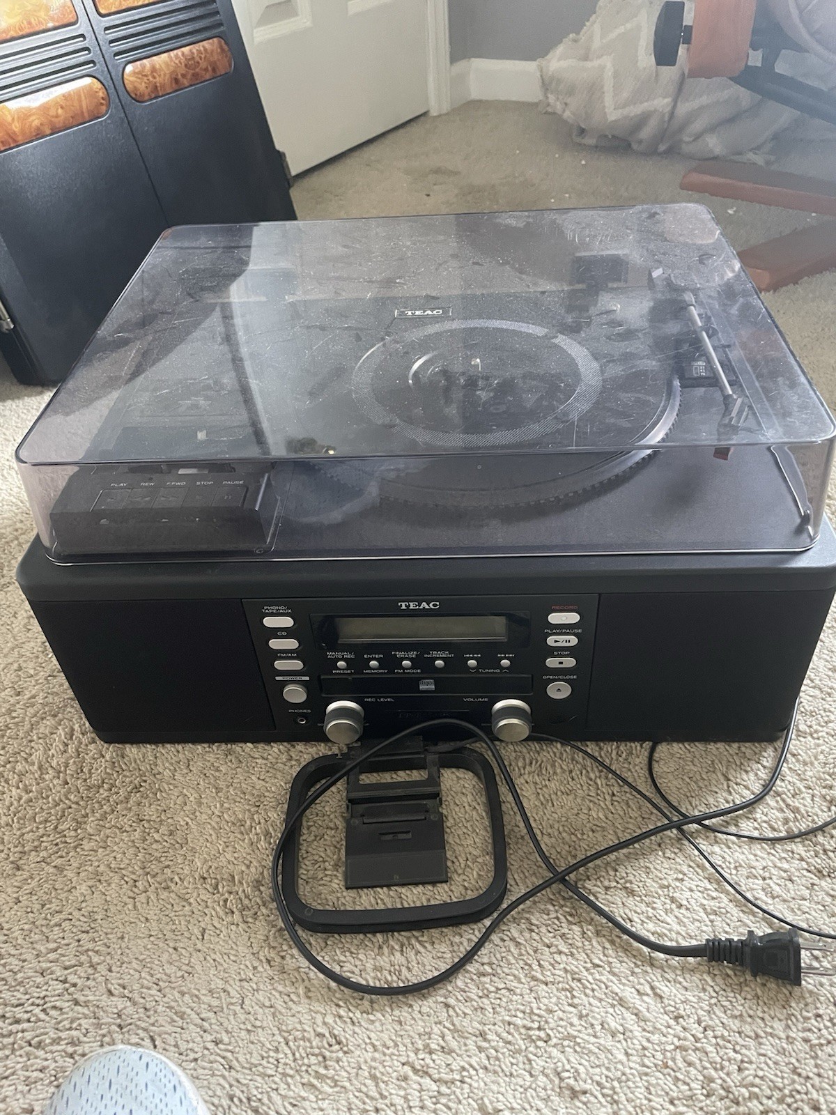 TEAC LP-R550USB-B CD Recorder with Turntable Cassette Player Black New