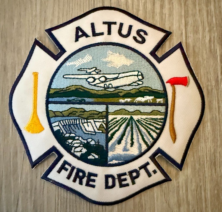OAKLAHOMA - Altus Fire Dept.  [Shoulder Patch]
