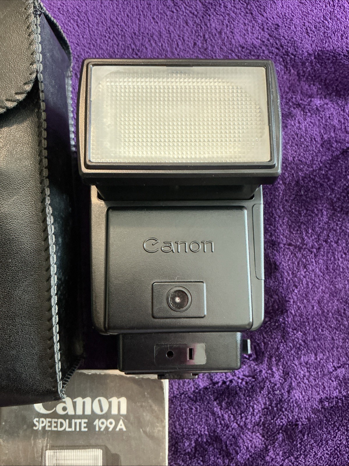 Canon Speedlite 199A Flash w Case & Instructions Manual