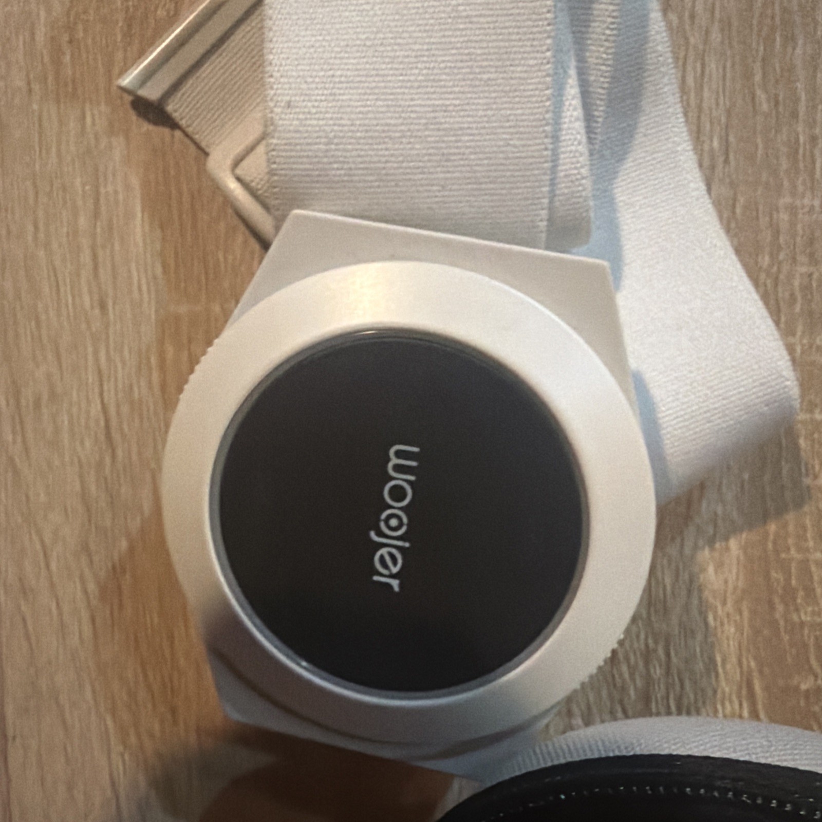 Woojer Strap Edge White Haptic Bass Meta VR Compatible Immersive body strap