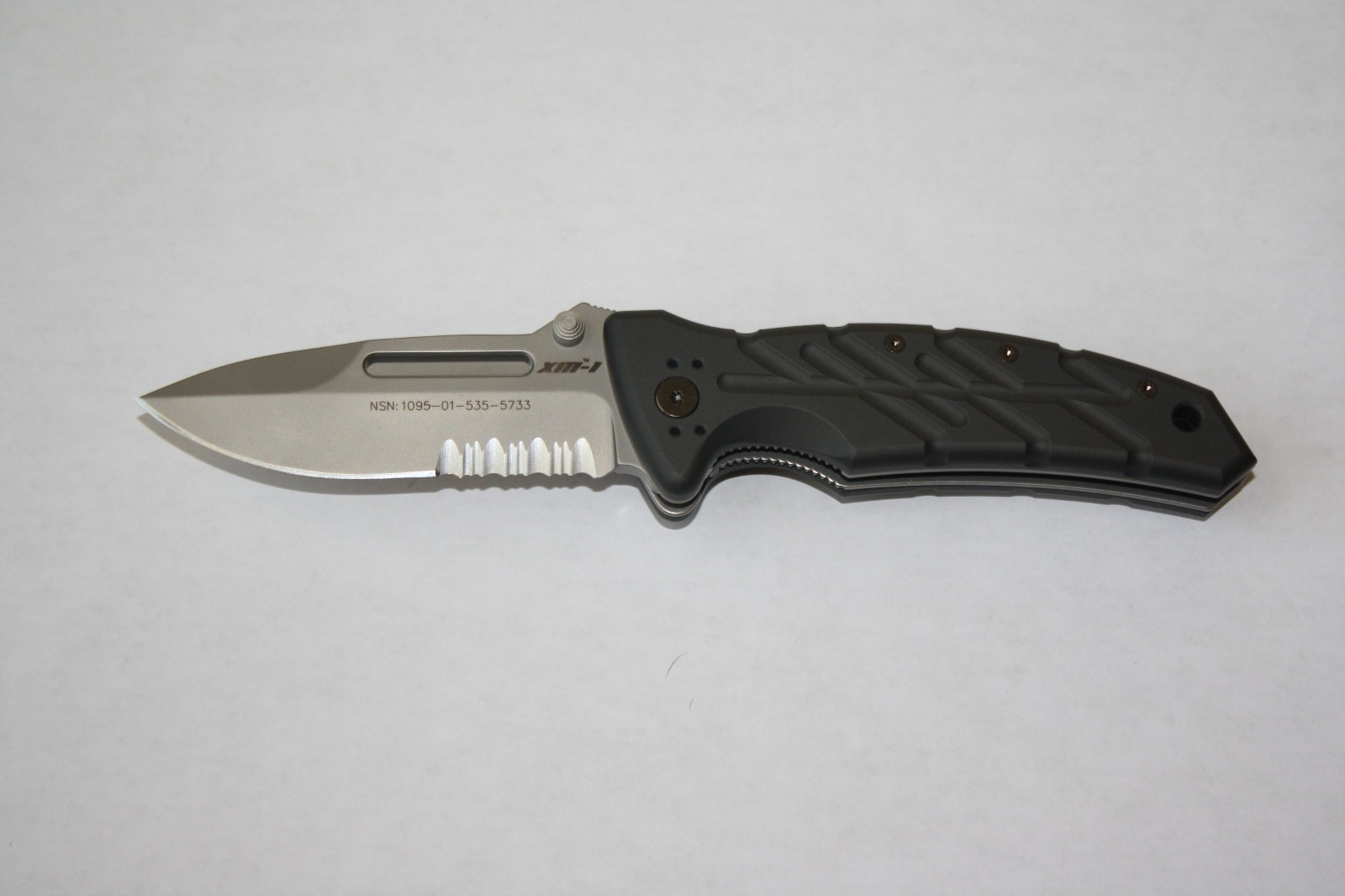 Ontario Extreme Military XM-1 Folding Knife Drop Point Blade Partially Serrated