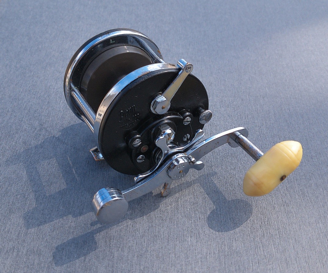 Vintage PENN No. 100 Surfmaster Fishing Reel Made in USA