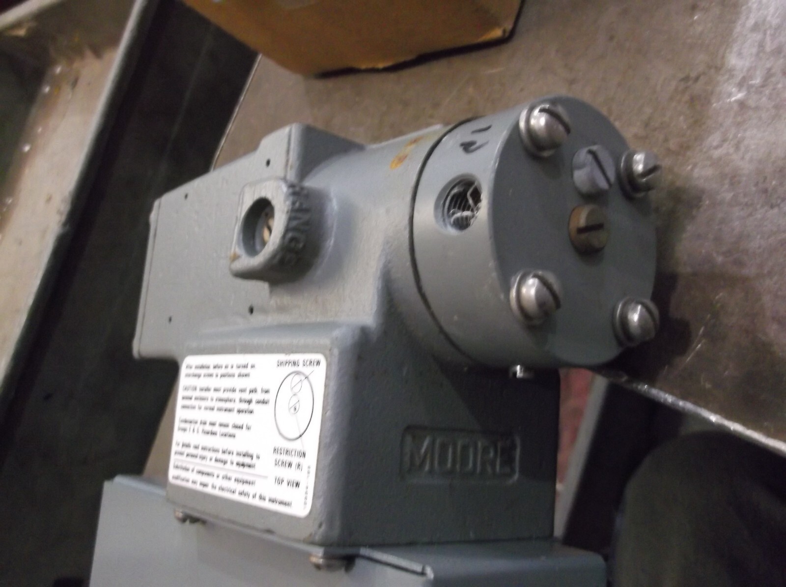 MOORE 7730CJDAF SIGNAL CONVERTER (715)