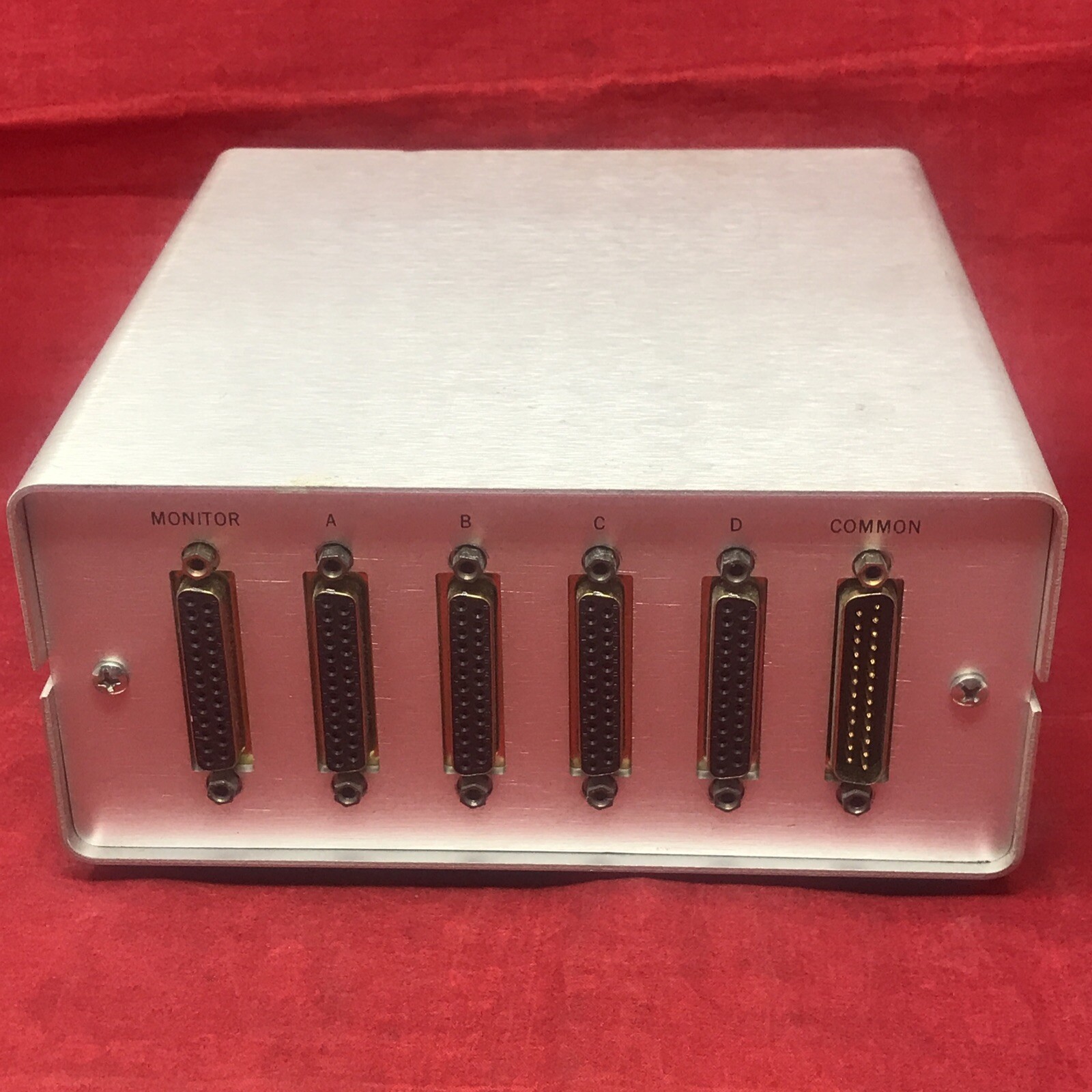International Data Sciences 8554-D EIA 25 Pin Female 4 Way Data ABCD Switch Box