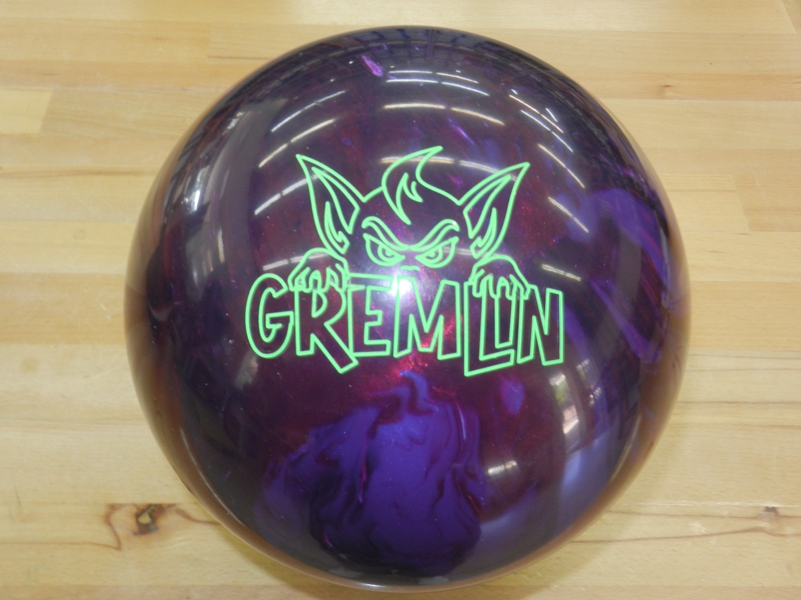NIB 13# Roto Grip Gremlin Bowling Ball- 13.4/3-3.5" Pin/2.79oz TW