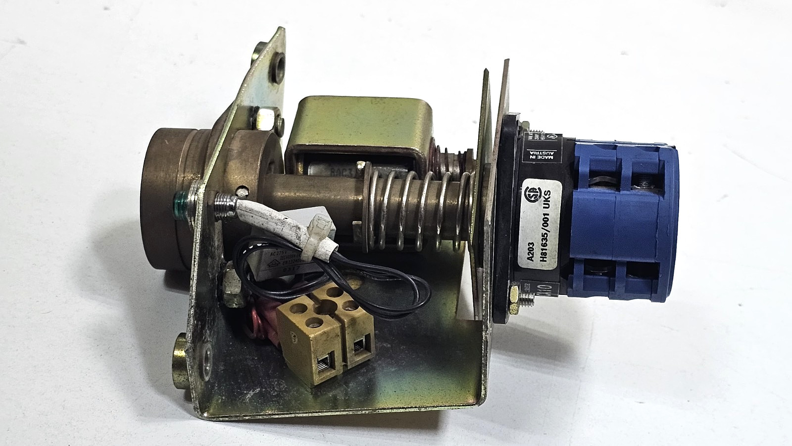 Kraus & Naimer | CA10 |Cam Switch with Attached Solenoid Voltage Unit | 20 A