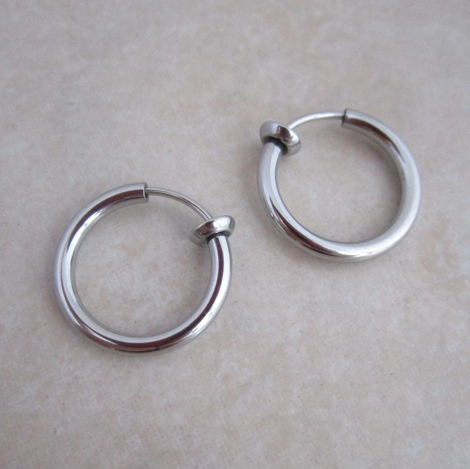 1 pair 16mm stainless steel clip on hoops non pierced ears 0.63 inch