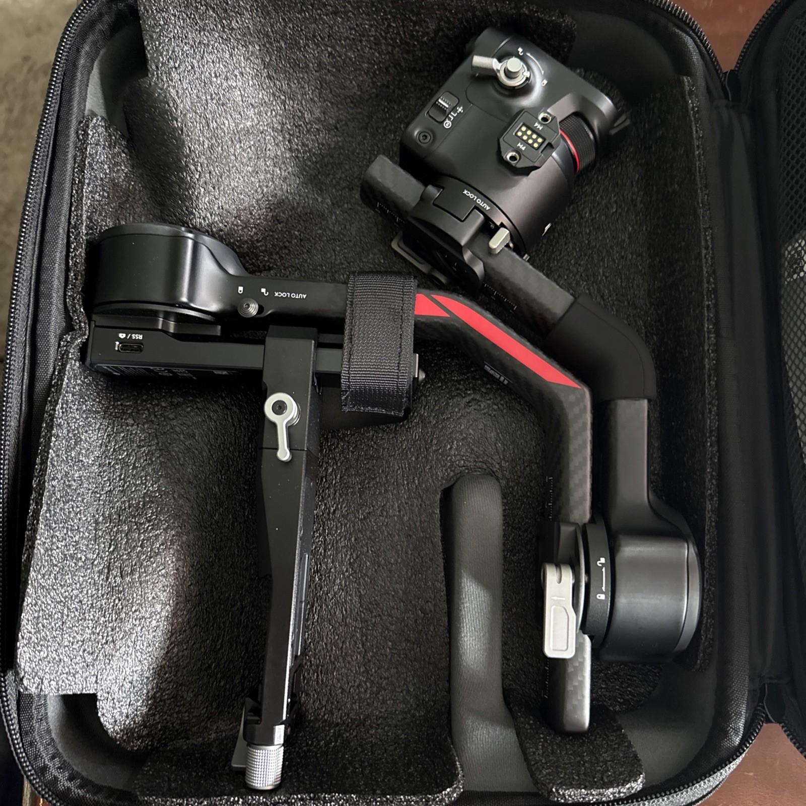 DJI RS 4 Pro Gimbal Stabilizer
