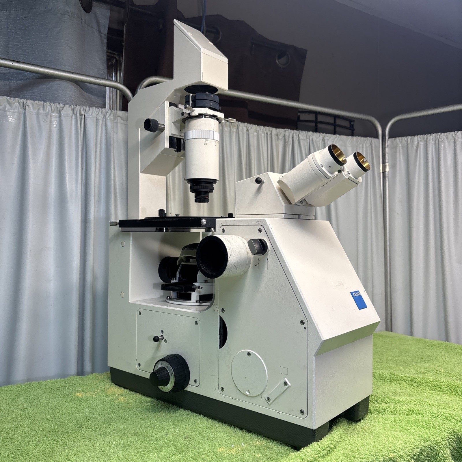 Zeiss microscope Axiovert 10 inverted phase Infinity objs