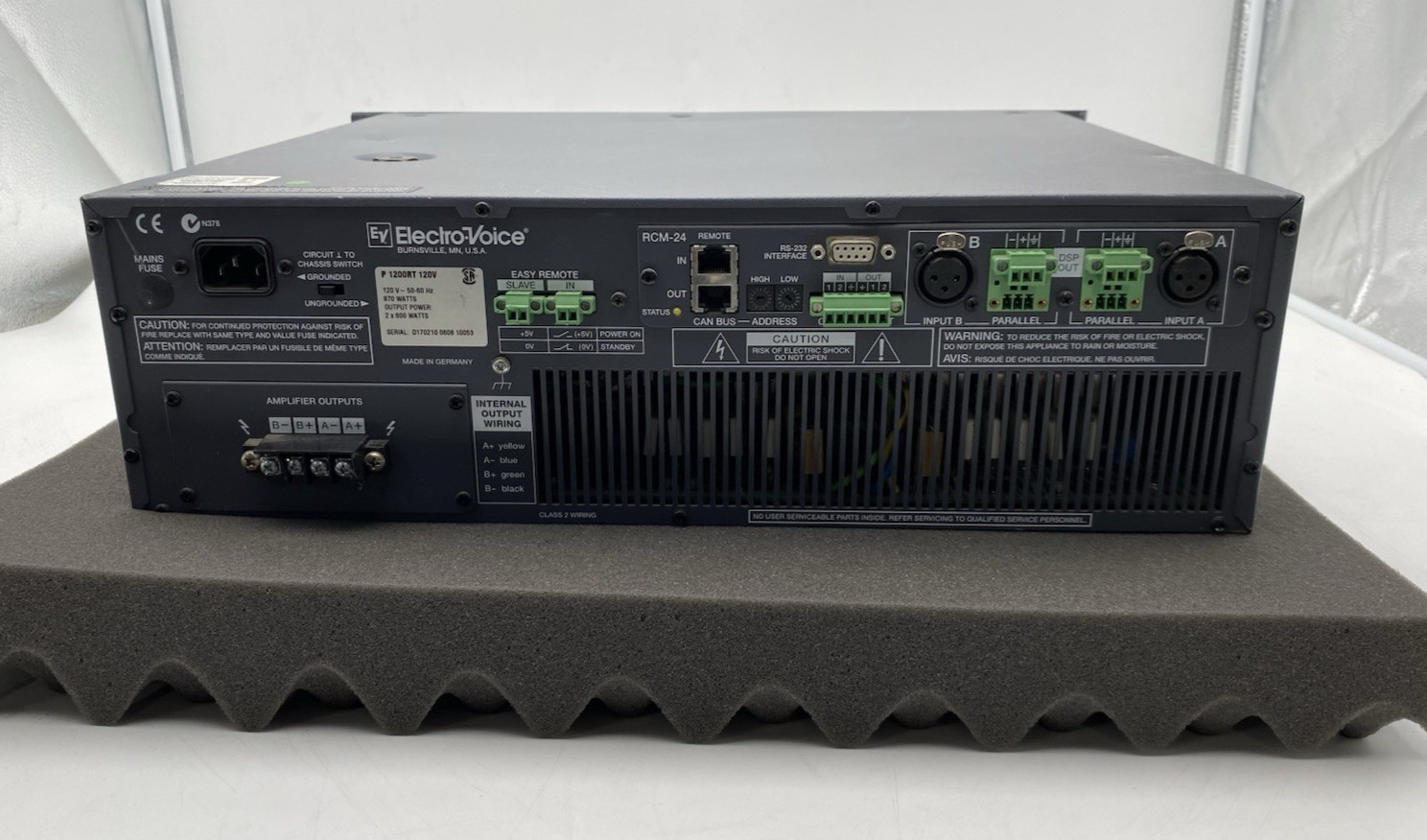 Electro Voice P 1200RT Amplifier Precision Series DSP Controlled